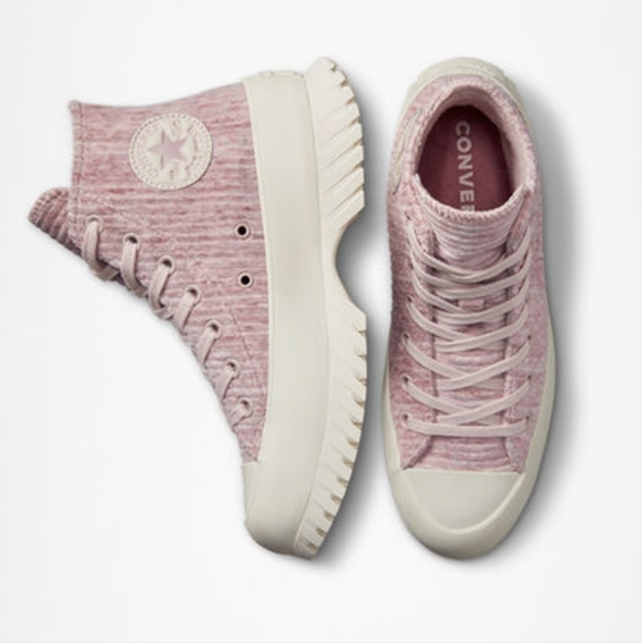 Chuck Taylor All Star Lugged 2.0 Velour - Picture 3 of 4